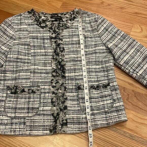 Notations Black & White with sheer detail,print trim Blazer with pockets - Picture 4 of 7